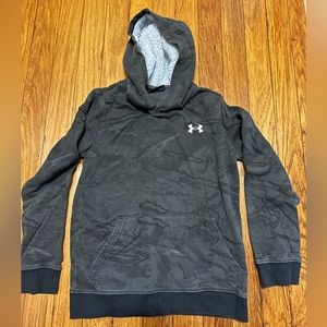 Under Armour boys, sweater size medium